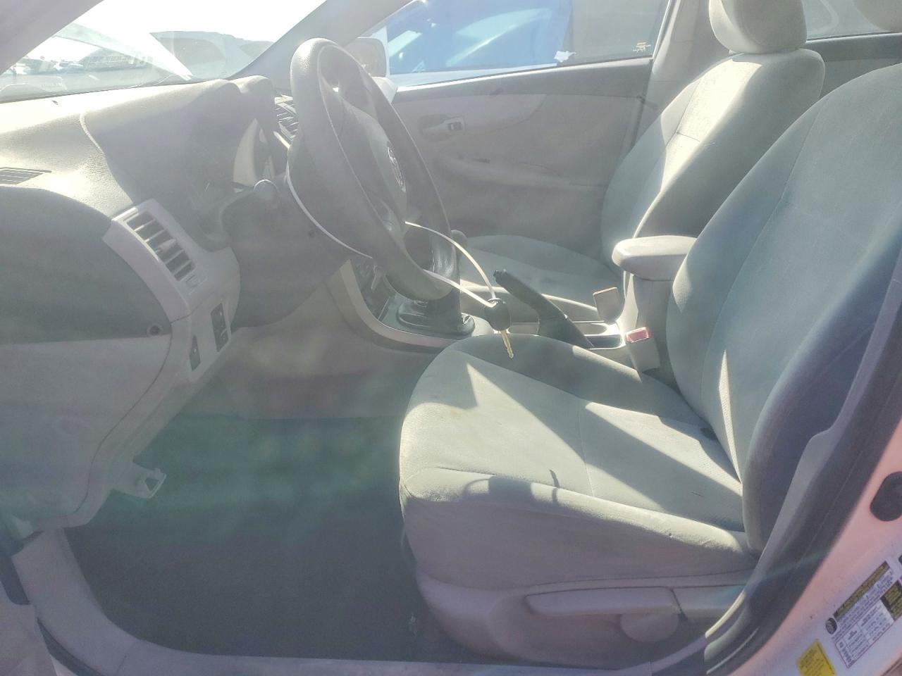 2012 Toyota Corolla Base - Фото 7