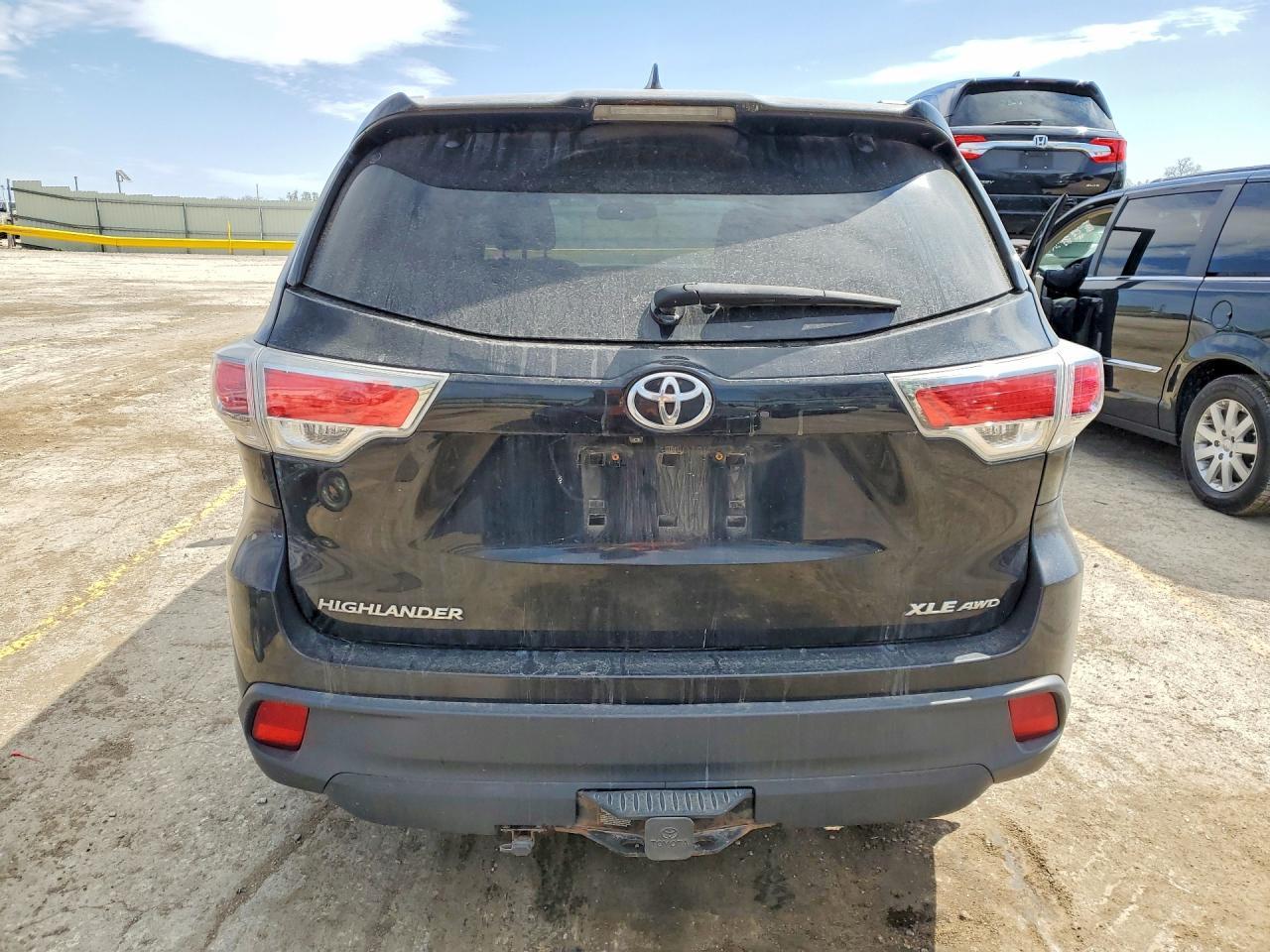2015 Toyota Highlander - Фото 6