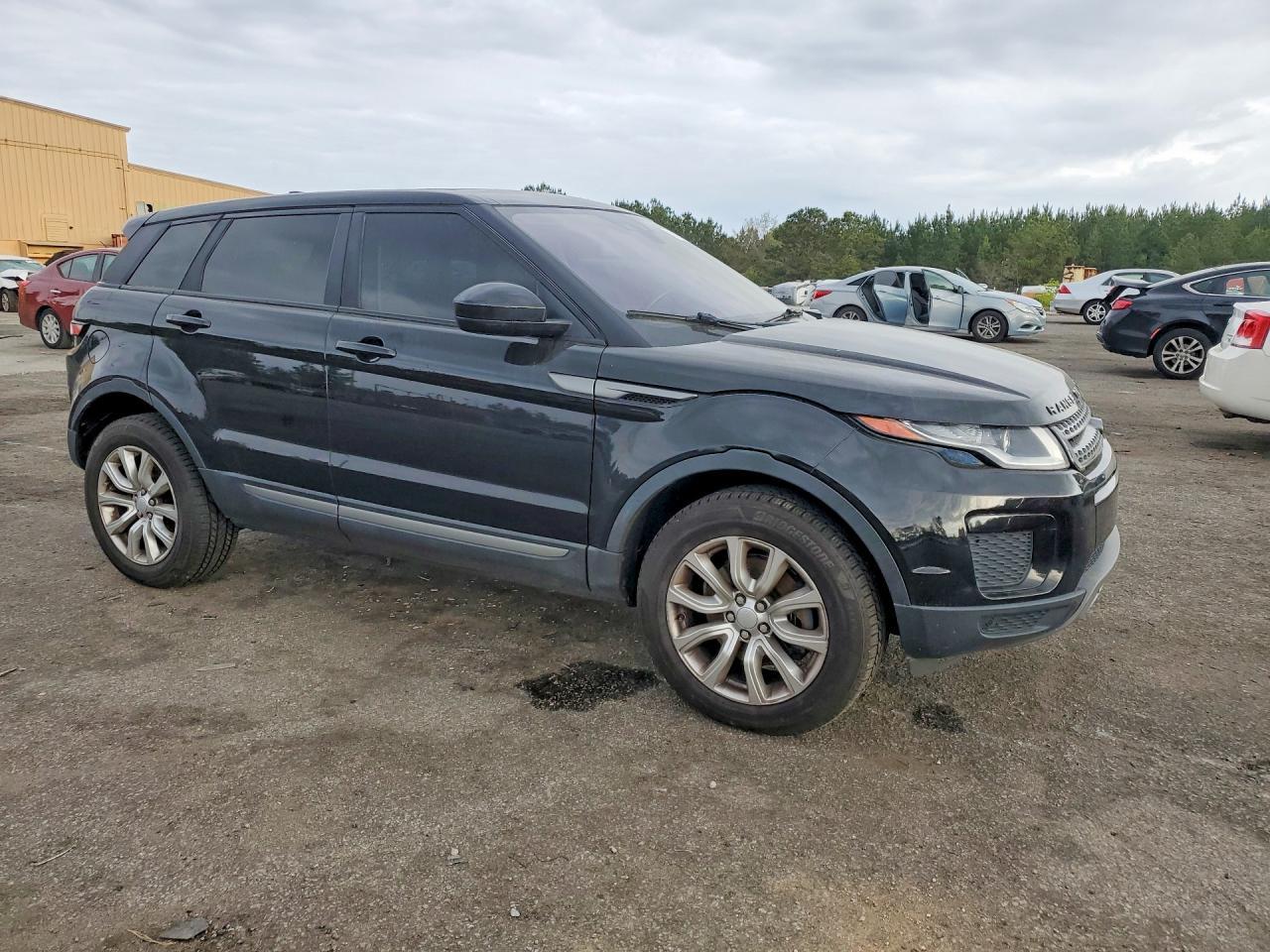 2018 Land Rover Range Rover Evoque Se - Image 4