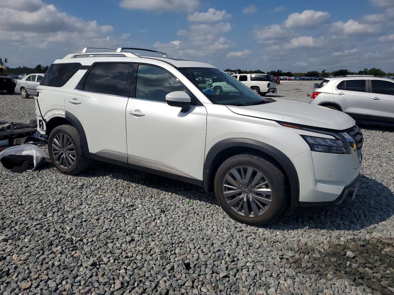 2025 Nissan Pathfinder Sl - Фото 4