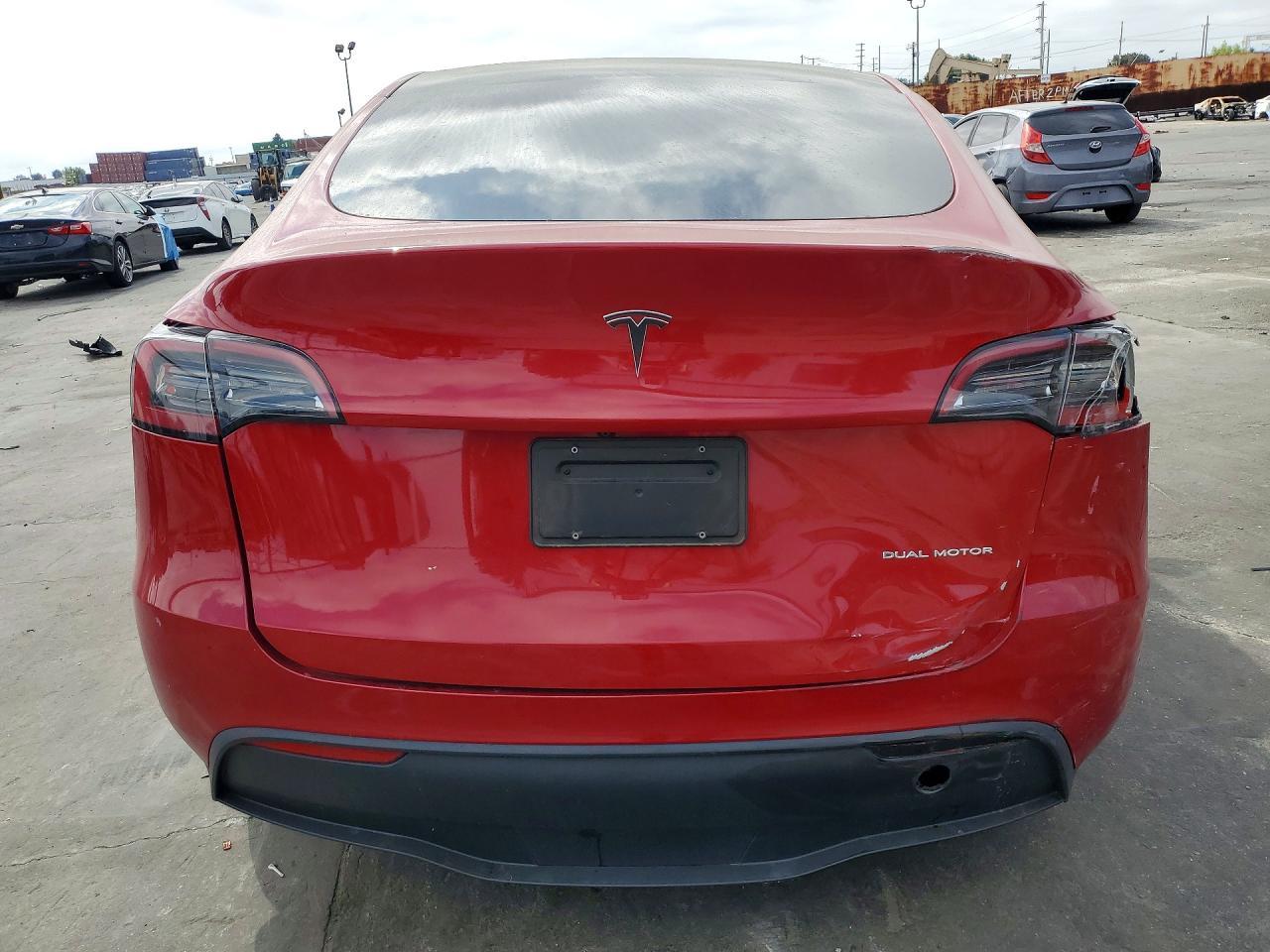 2023 Tesla Model Y - Фото 6