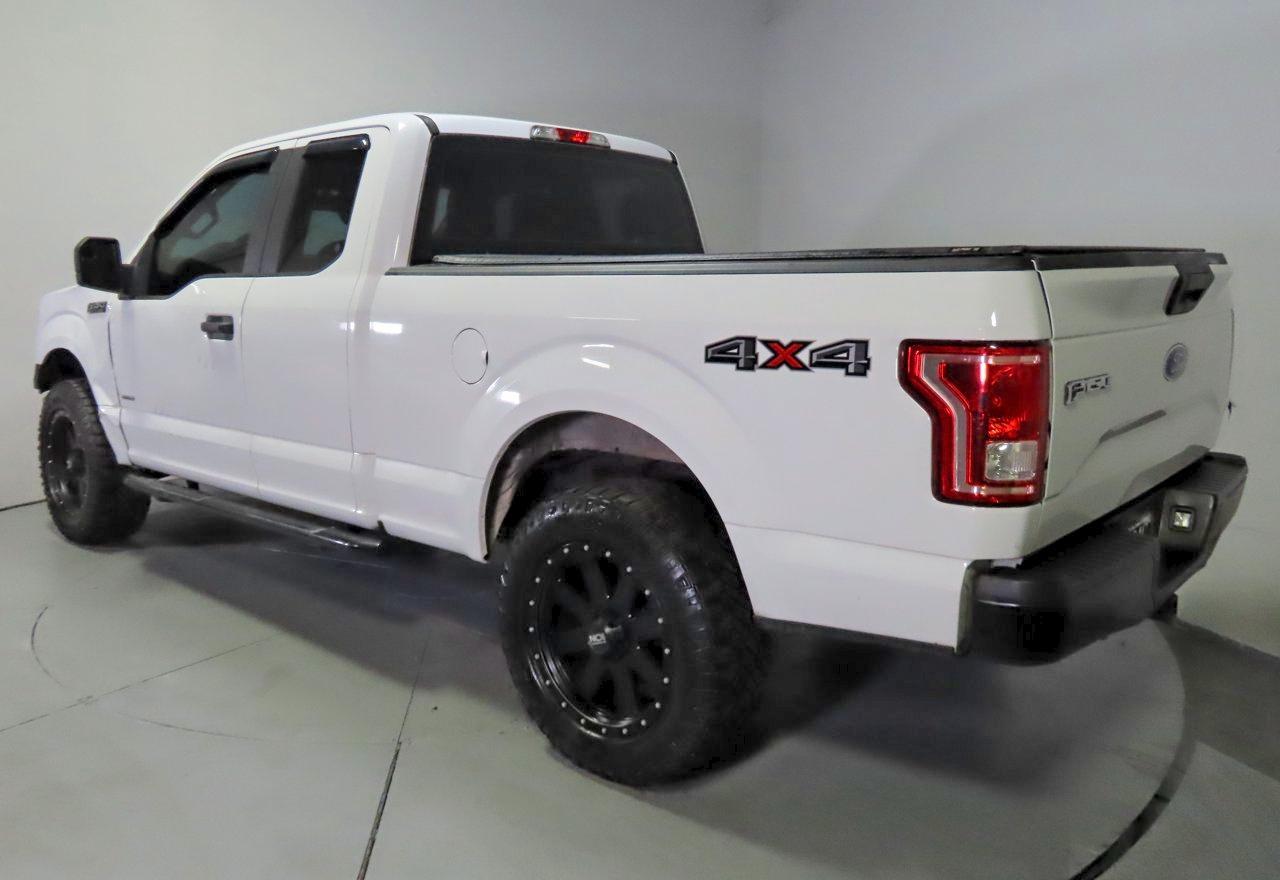 2015 Ford F150 Super Cab - Фото 4