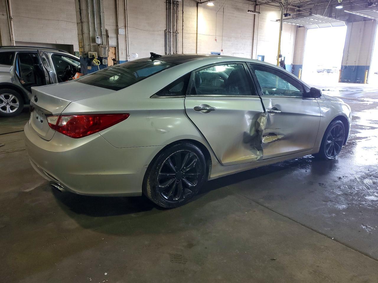 2012 Hyundai Sonata Limited 2.0T - Фото 3
