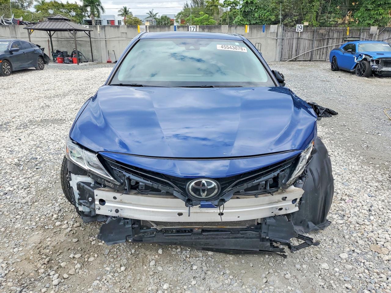 2023 Toyota Camry Le - Фото 5