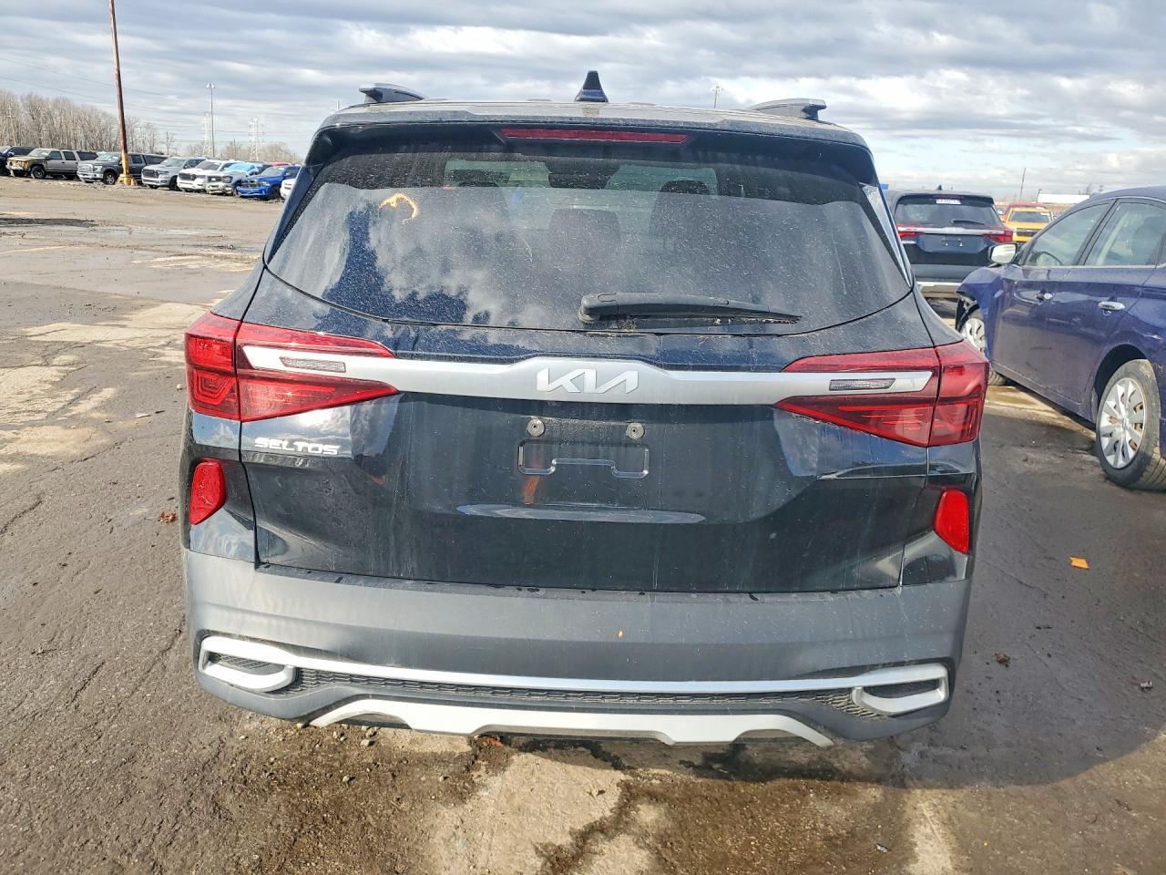 2022 Kia Seltos S - Фото 6