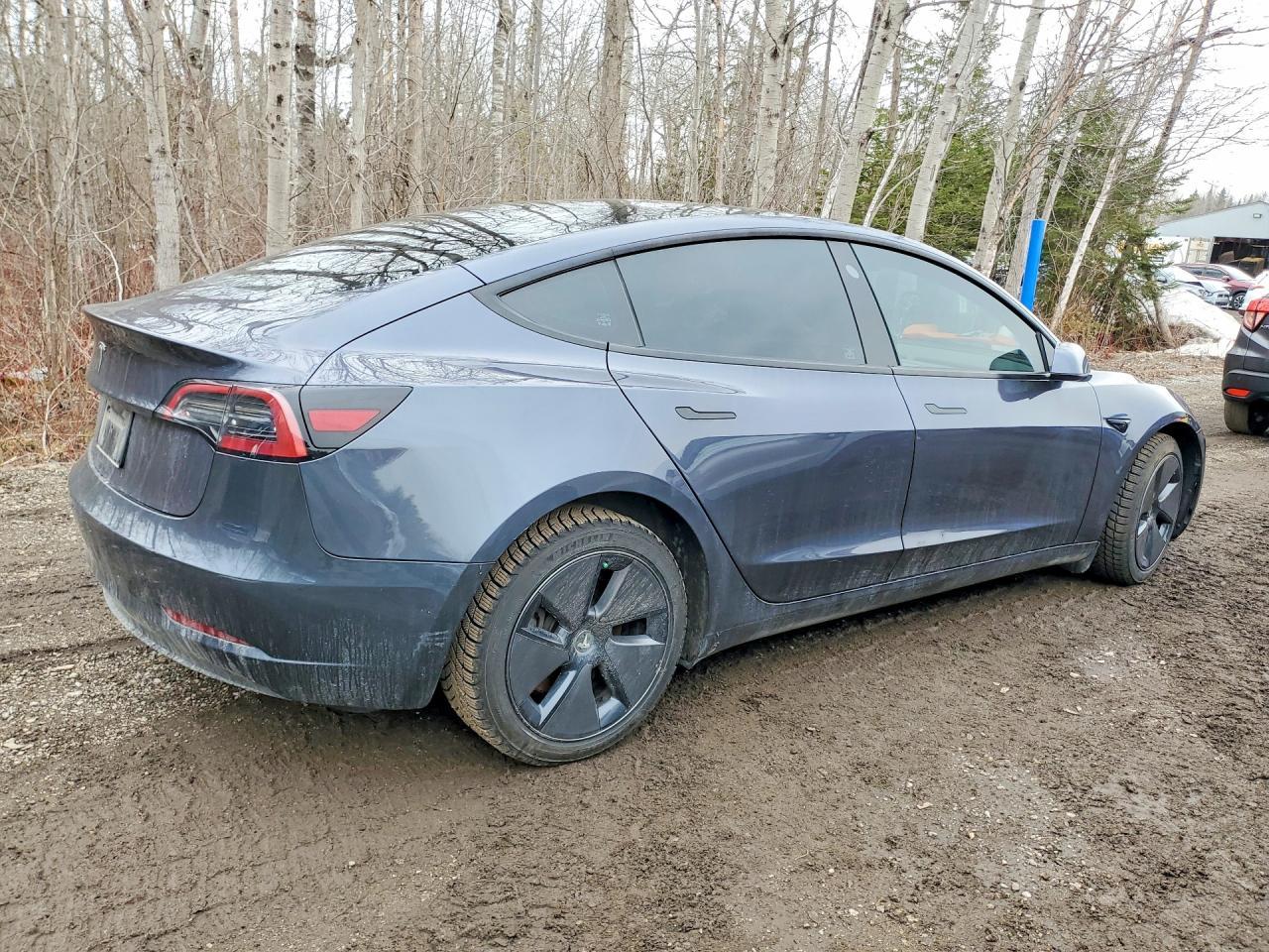 2023 Tesla Model 3 - Image 3