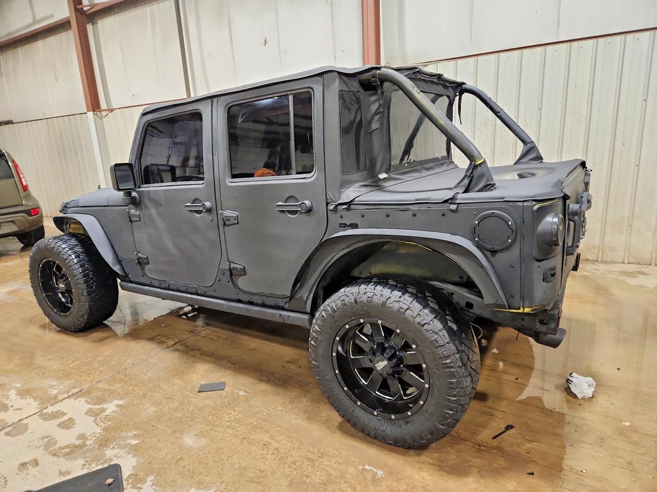 2011 Jeep Wrangler Unlimited Sport - Image 2