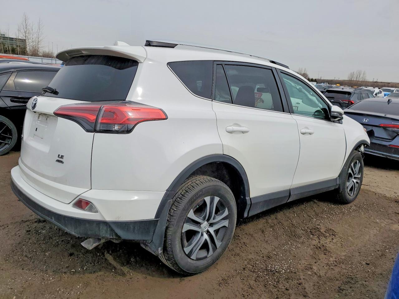 2016 Toyota Rav4 Le - Фото 3