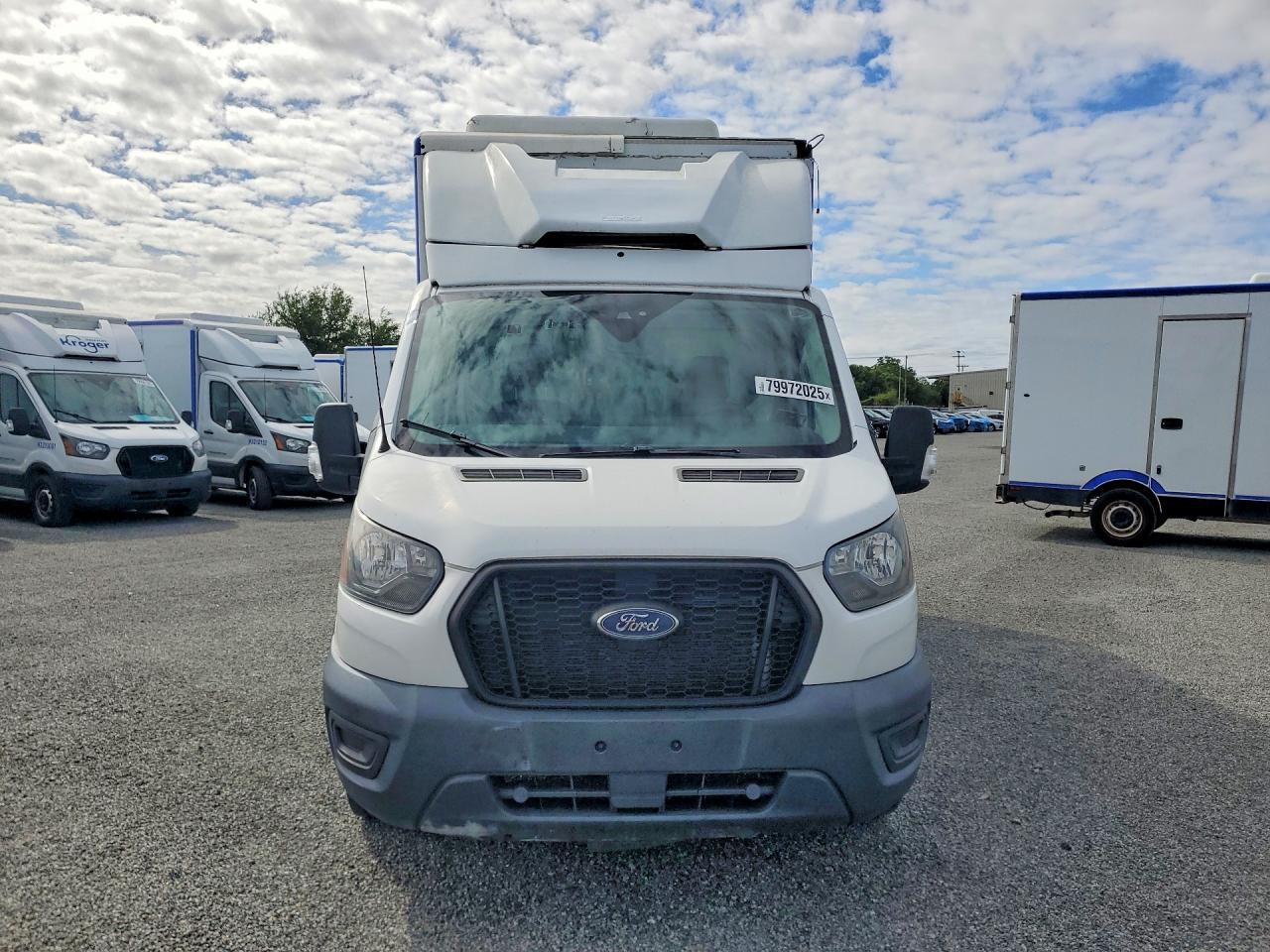 2020 Ford Transit Delivery Truck - Фото 5