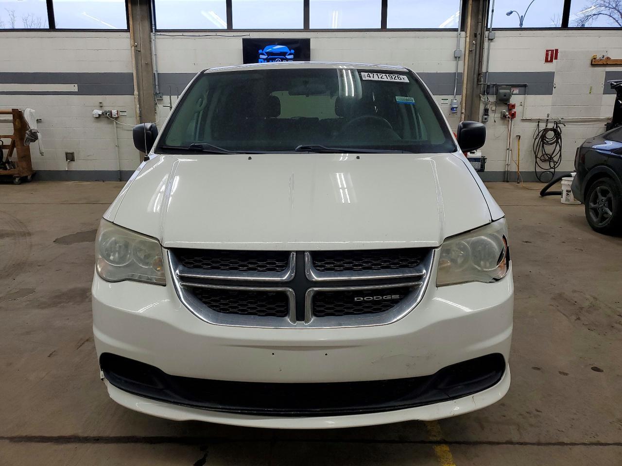 2011 Dodge Grand Caravan Express - Image 5