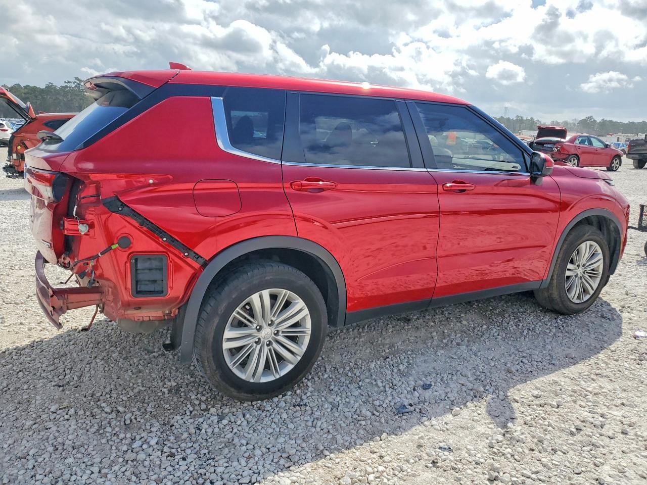 2024 Mitsubishi Outlander Es - Фото 3