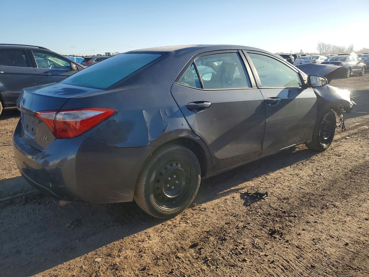 2015 Toyota Corolla Le - Фото 3