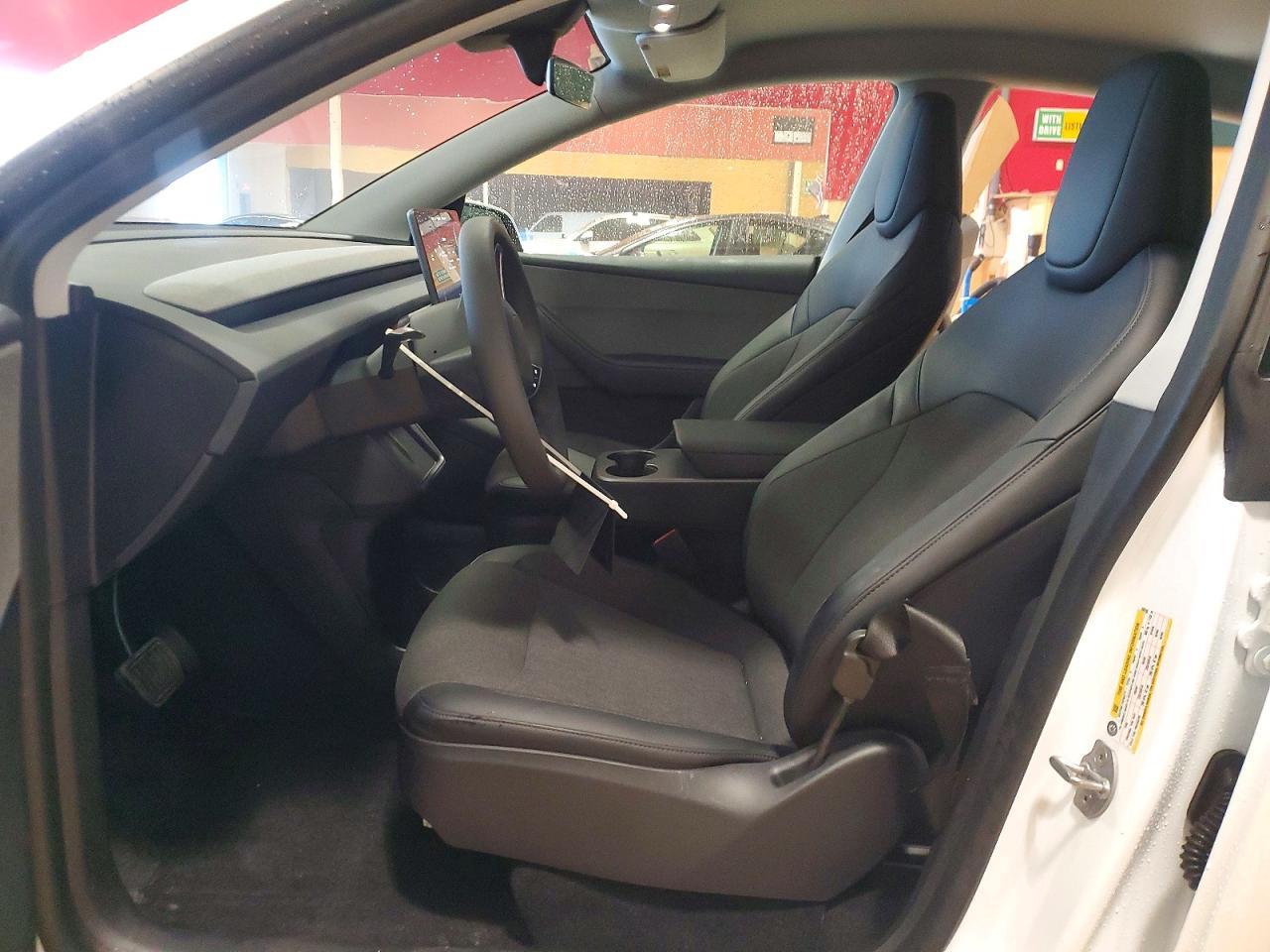 2026 Tesla Model Y - Image 7