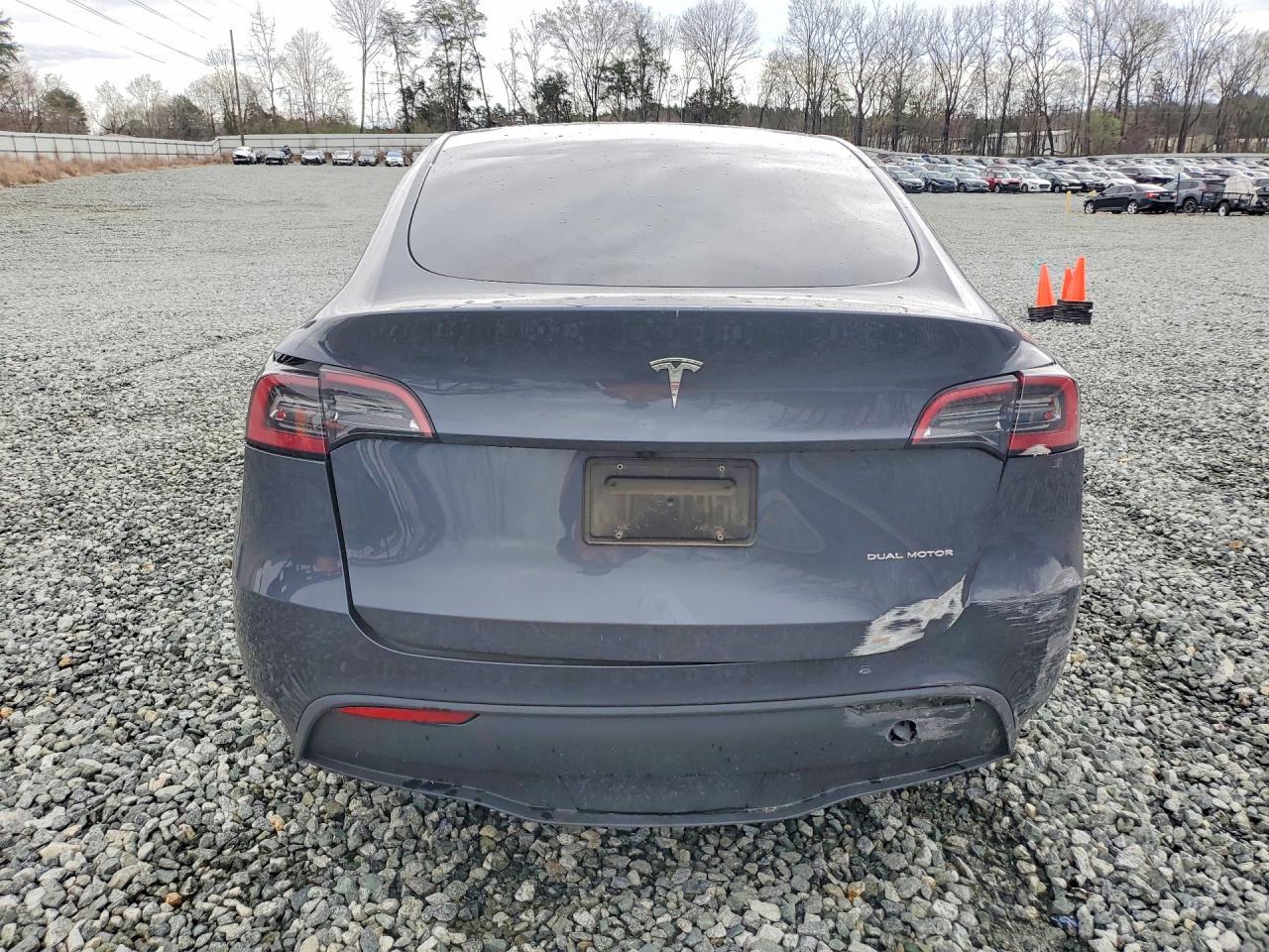 2023 Tesla Model Y - Фото 6