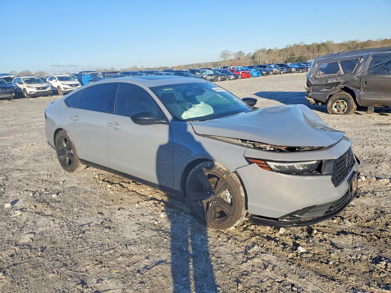 2023 Honda Accord Hybrid Sport-L - Image 4
