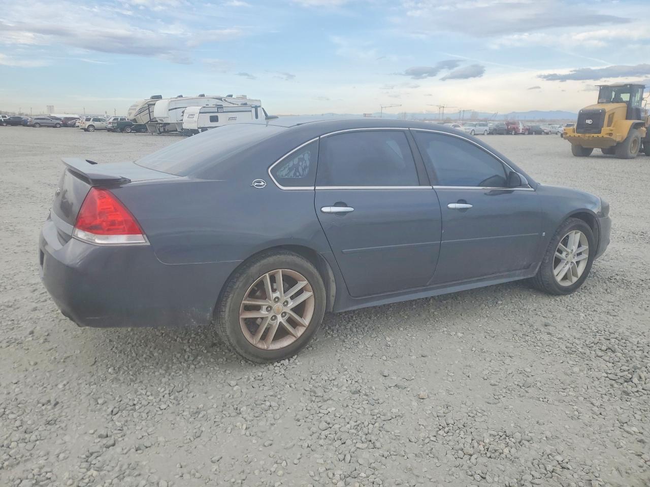 2009 Chevrolet Impala Ltz - Image 3