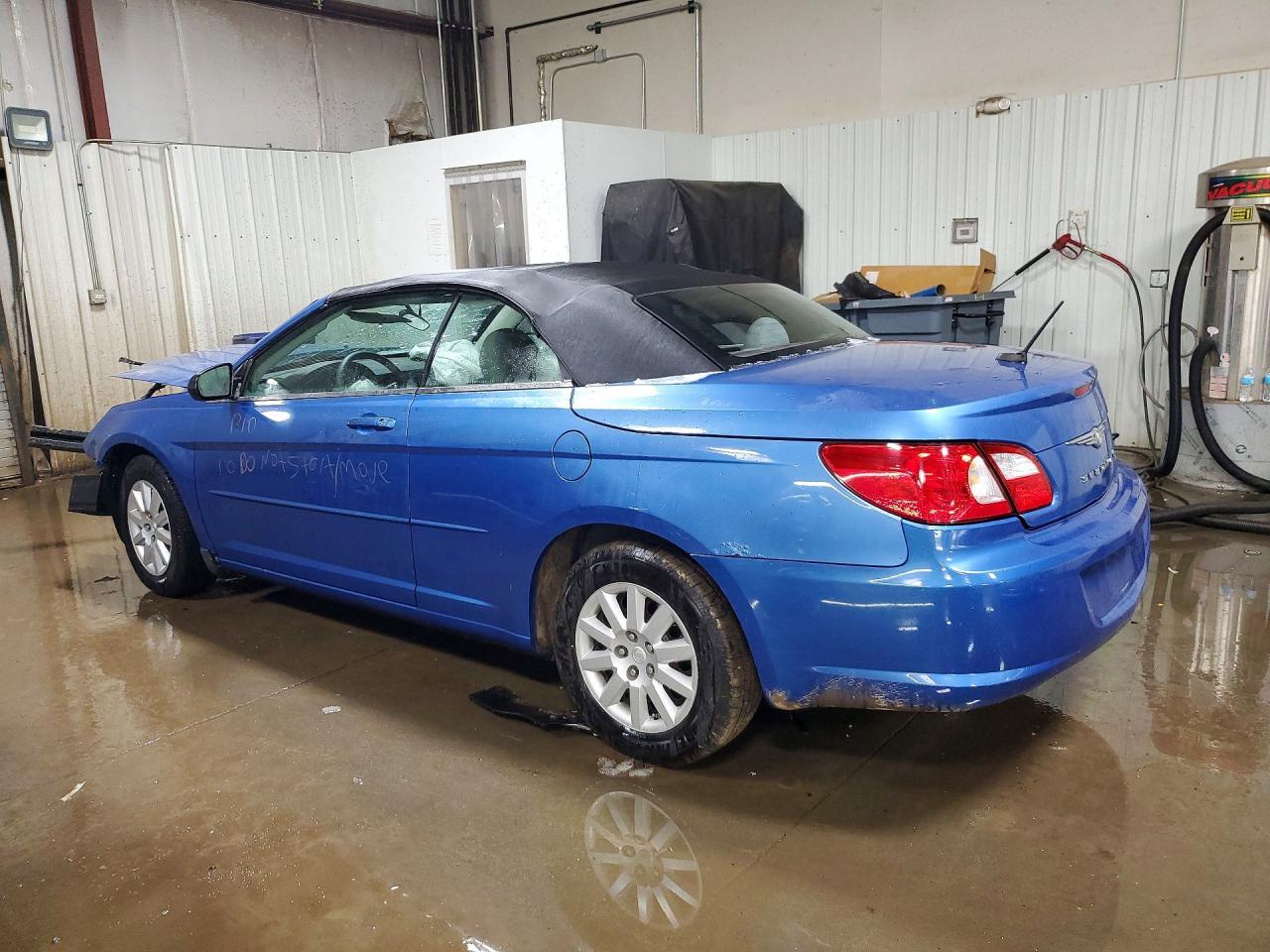 2008 Chrysler Sebring - Фото 2