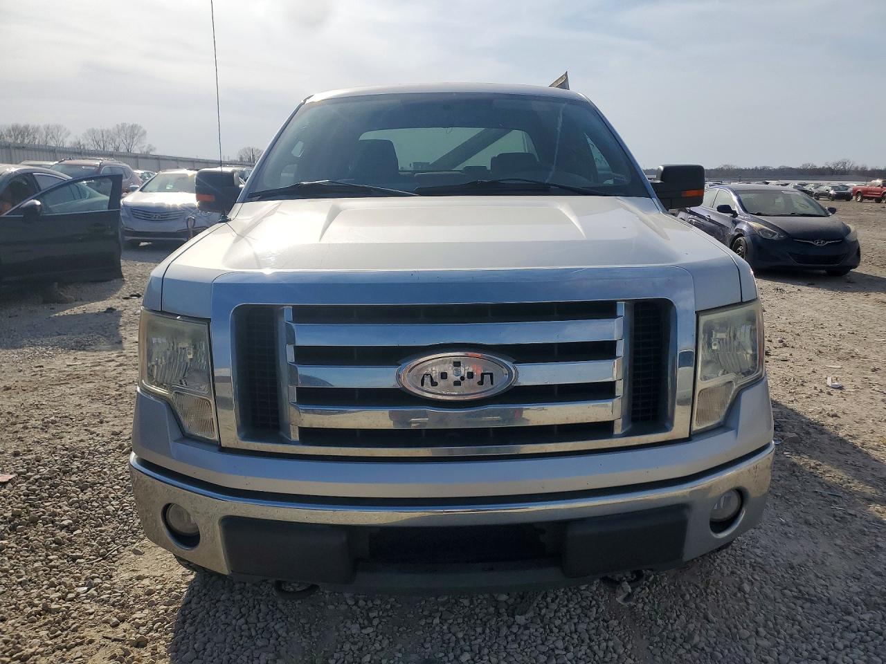2009 Ford F150 Supercrew - Image 5