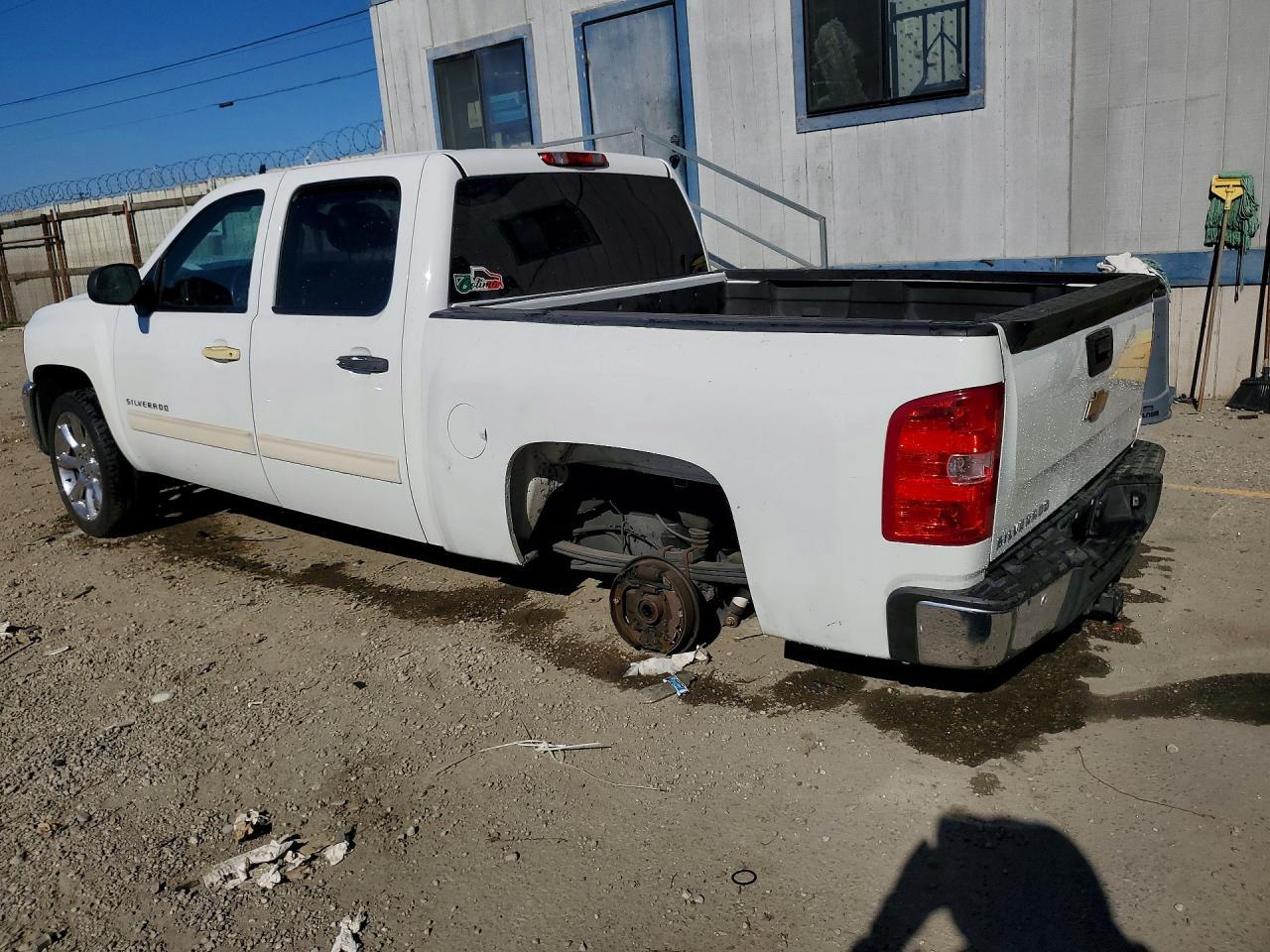 2013 Chevrolet Silverado C1500 Lt - Image 2