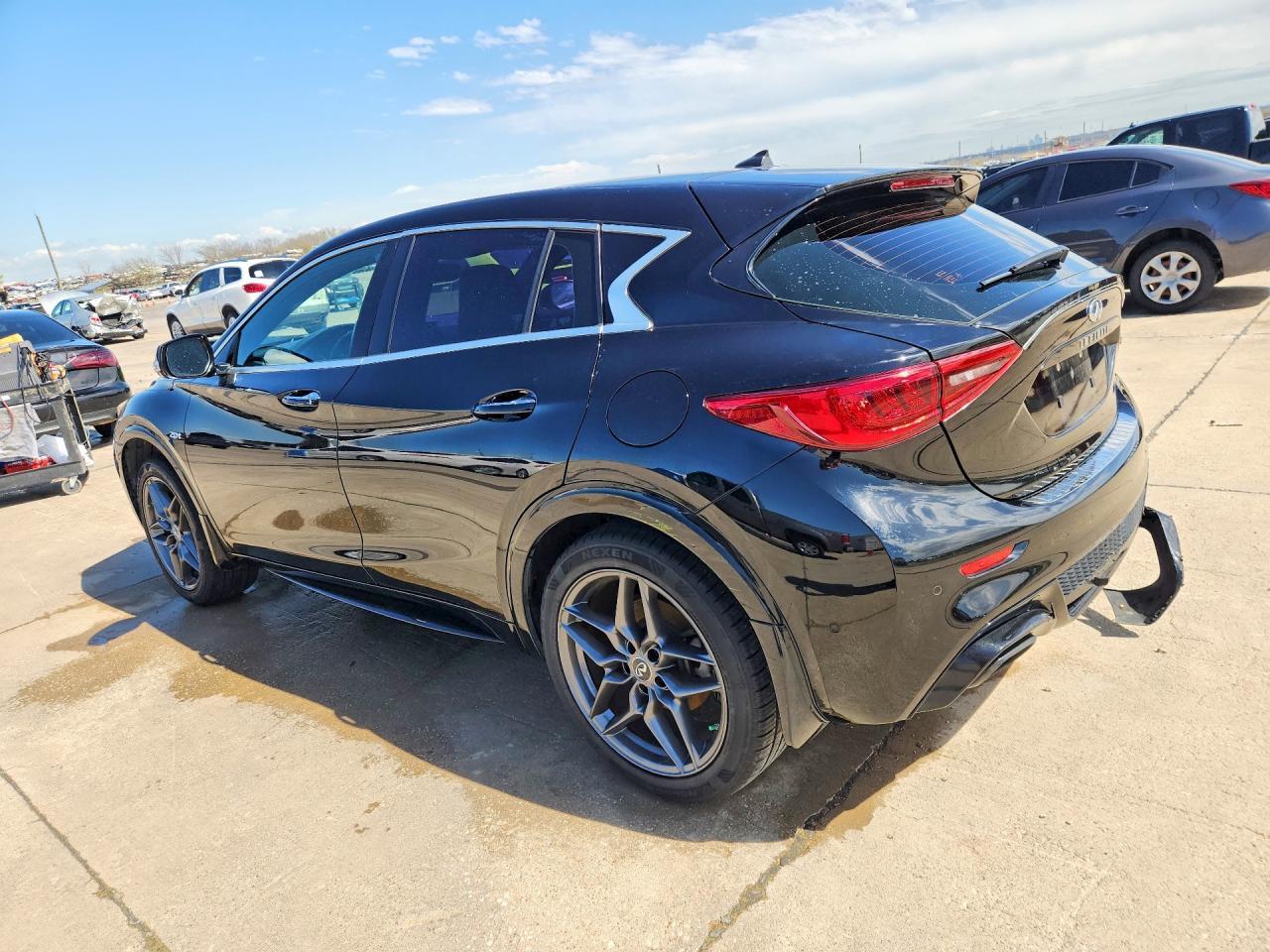 2017 Infiniti Qx30 Sport - Image 2