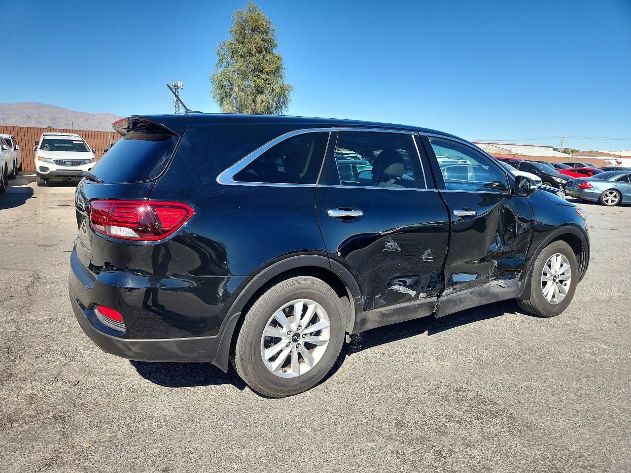 2019 Kia Sorento Lx - Image 3