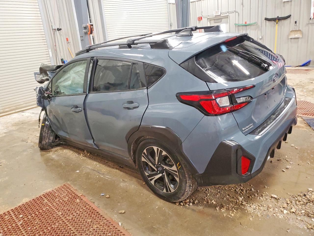 2025 Subaru Crosstrek Premium - Фото 2