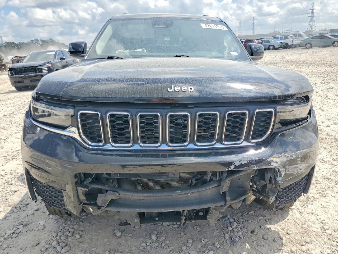 2023 Jeep Grand Cherokee L Laredo - Image 5
