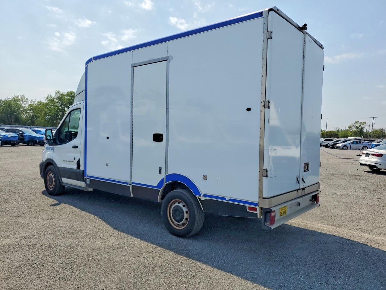 2020 Ford Transit Delivery Truck - Фото 2