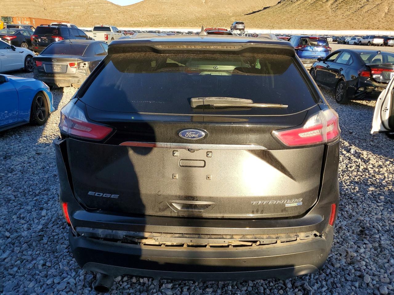 2020 Ford Edge Titanium - Image 6