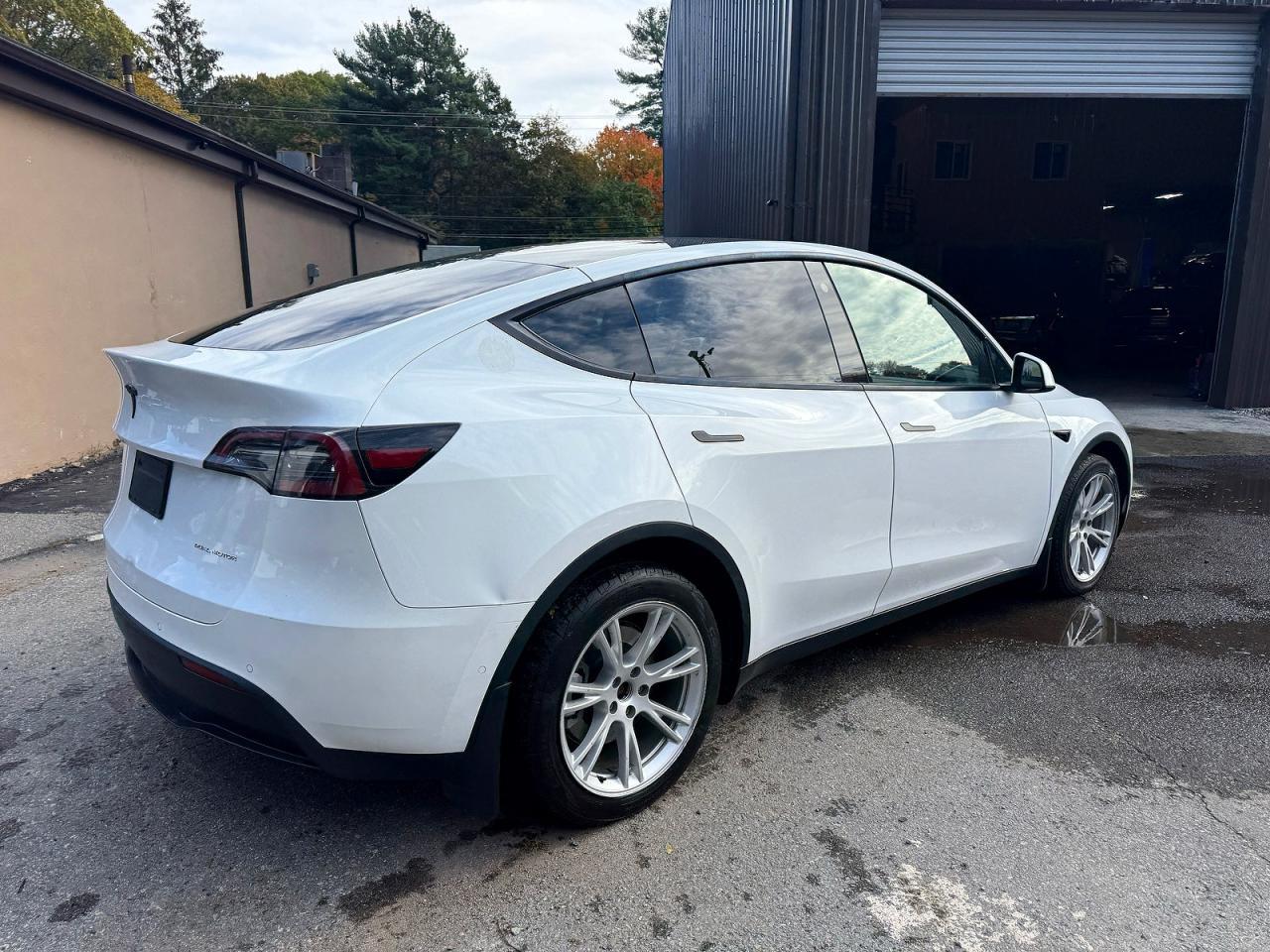 2021 Tesla Model Y - Фото 4