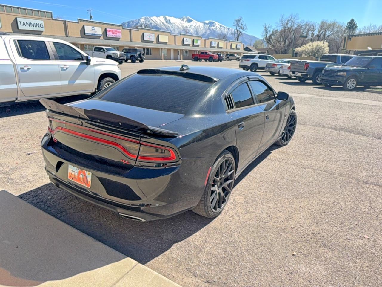 2015 Dodge Charger R - Image 4