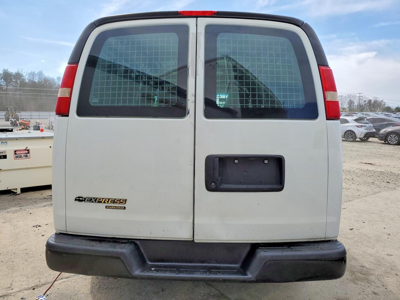 2014 Chevrolet Express G2500 - Фото 6