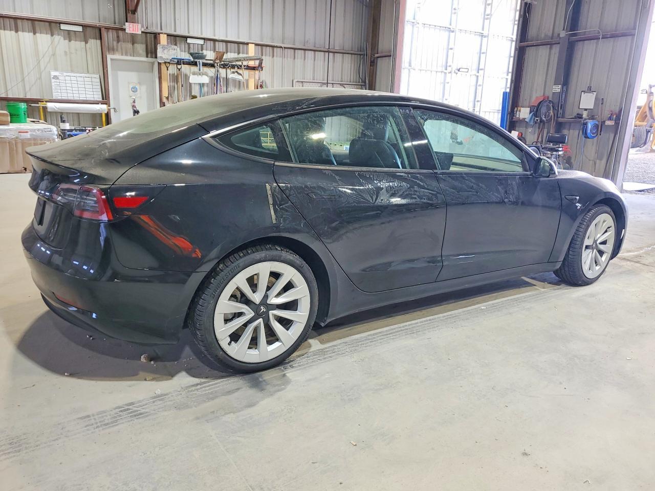 2023 Tesla Model 3 - Image 3