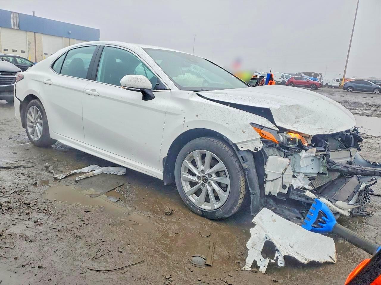 2022 Toyota Camry Se - Image 4