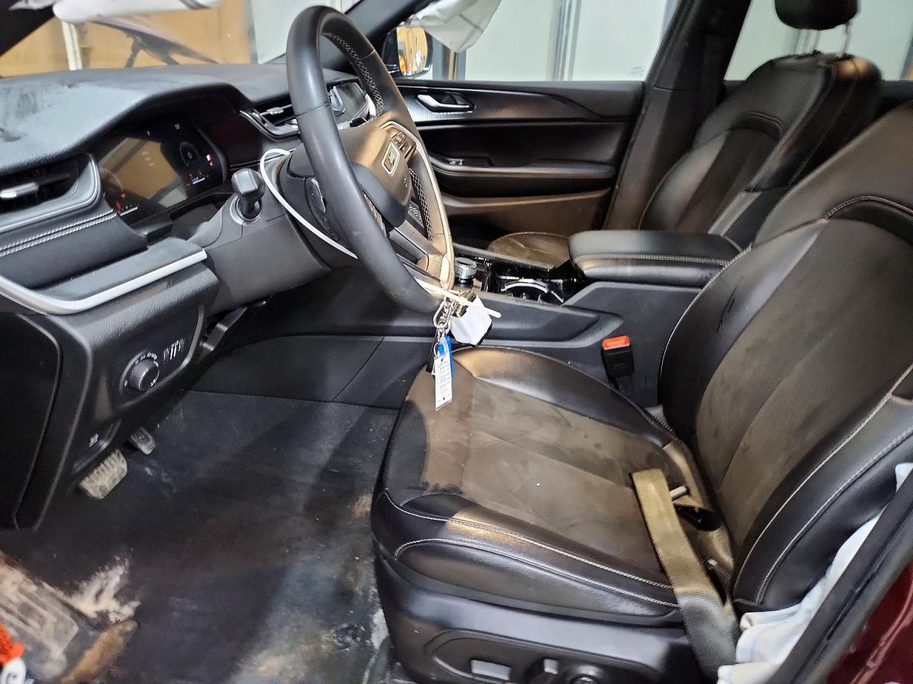 2023 Jeep Grand Cherokee L Laredo - Image 7