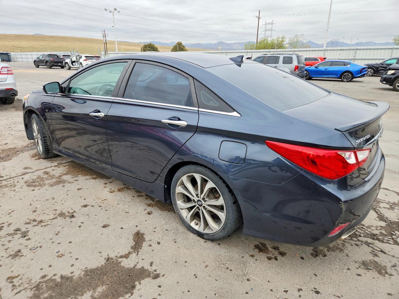2014 Hyundai Sonata Se - Image 2