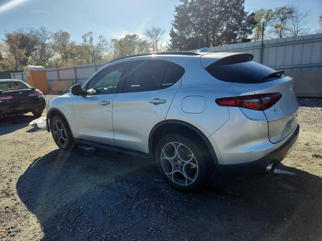 2018 Alfa Romeo Stelvio Sport - Image 2