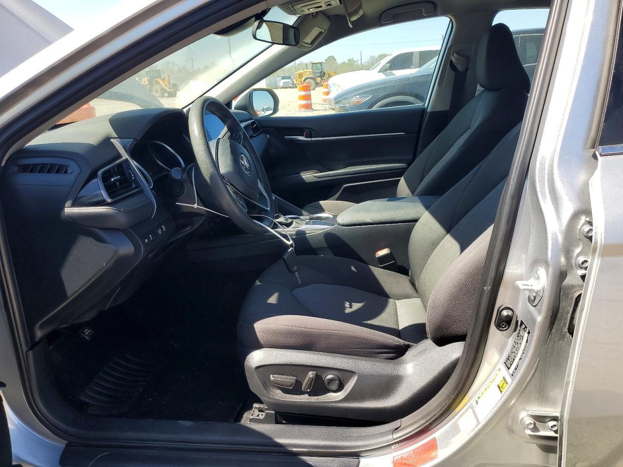 2023 Toyota Camry Le - Image 7