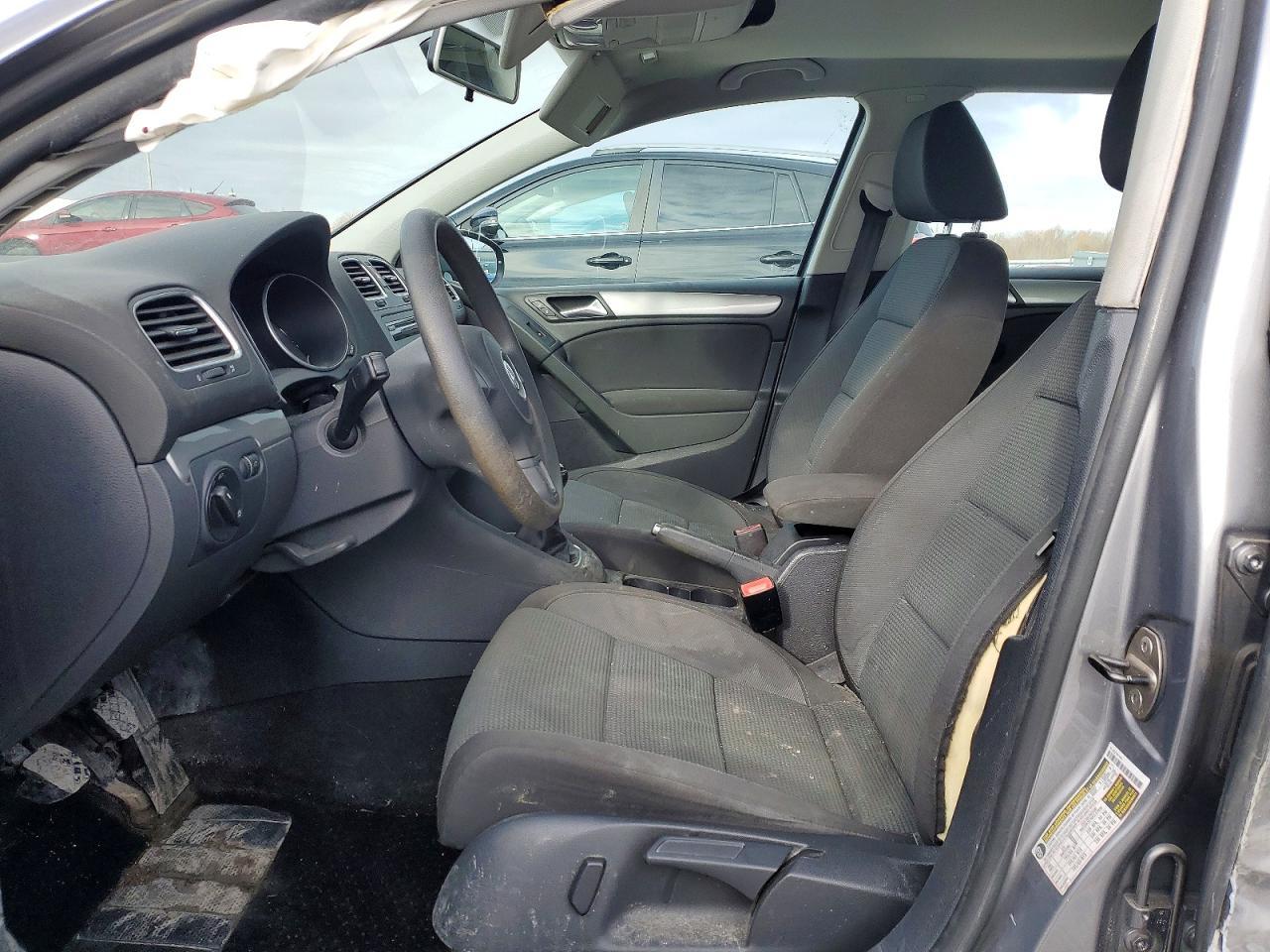2012 Volkswagen Golf - Image 7