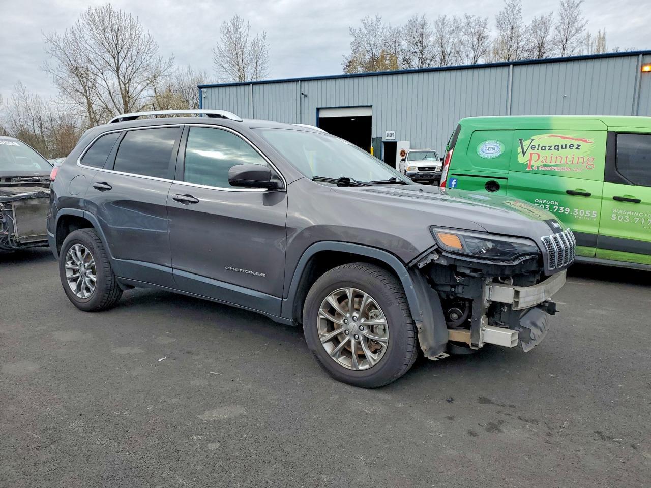 2019 Jeep Cherokee Latitude Plus - Image 4