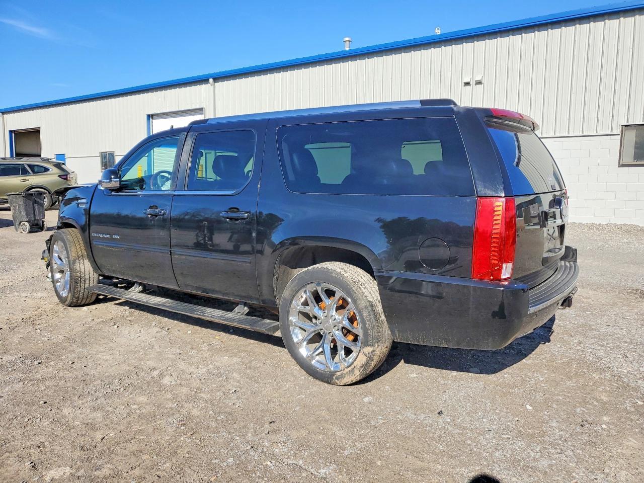 2013 Cadillac Escalade Esv Premium - Фото 2