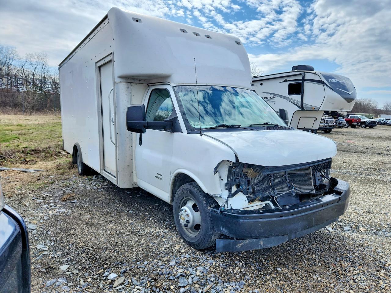 2019 Chevrolet Express Delivery Truck - Image 4