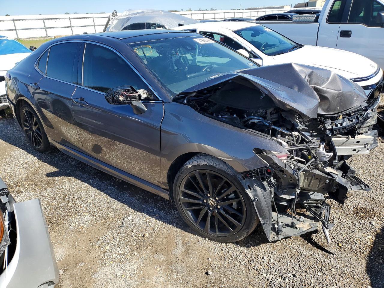 2021 Toyota Camry Xse - Image 4