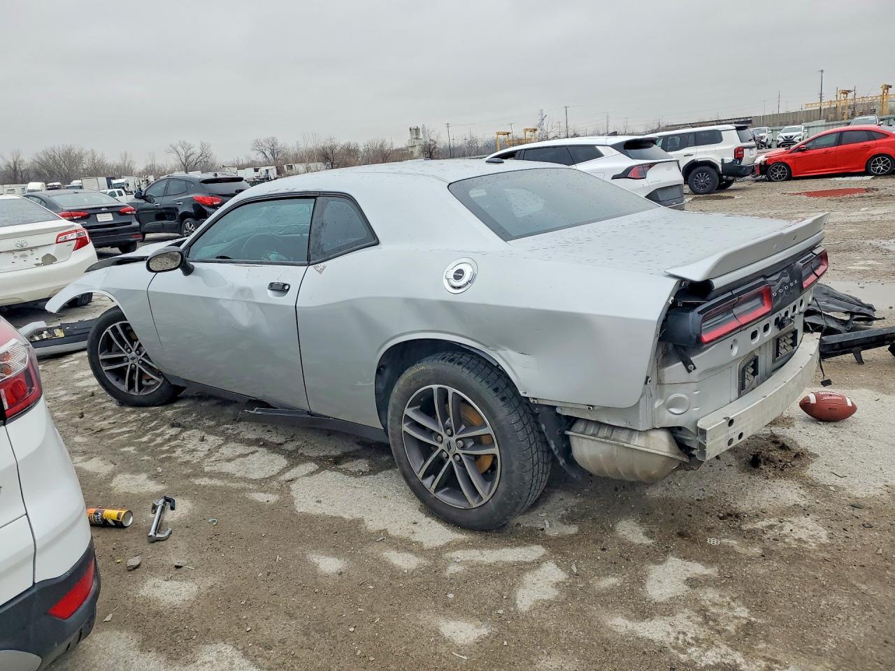 2019 Dodge Challenger Sxt - Фото 2