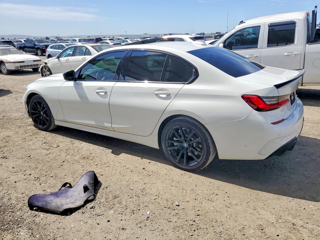 2019 BMW Motorrad 330I - Фото 2