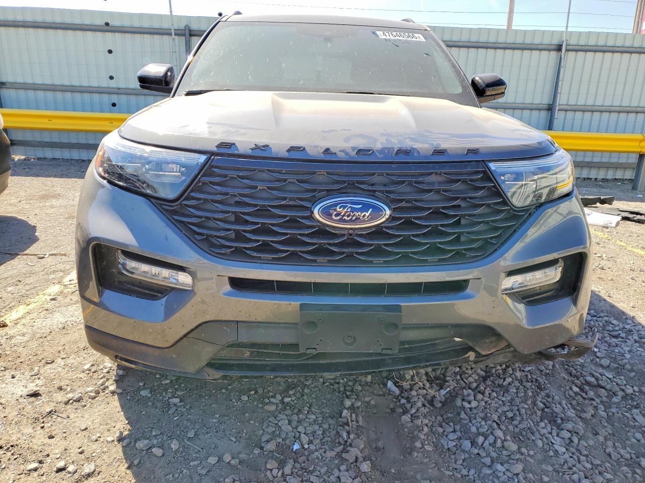 2023 Ford Explorer St-Line - Фото 5