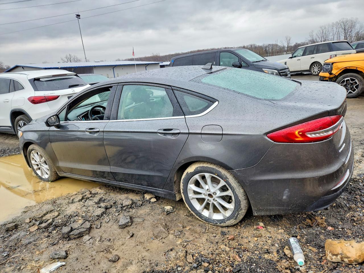 2019 Ford Fusion Se - Фото 2