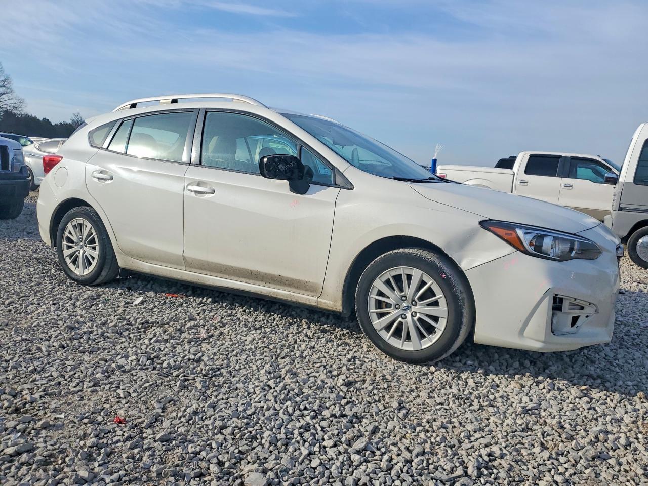 2017 Subaru Impreza Premium Plus - Фото 4