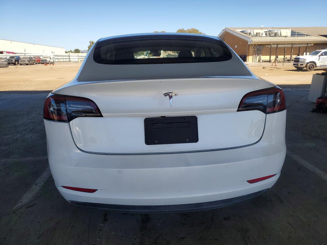 2019 Tesla Model 3 - Фото 6