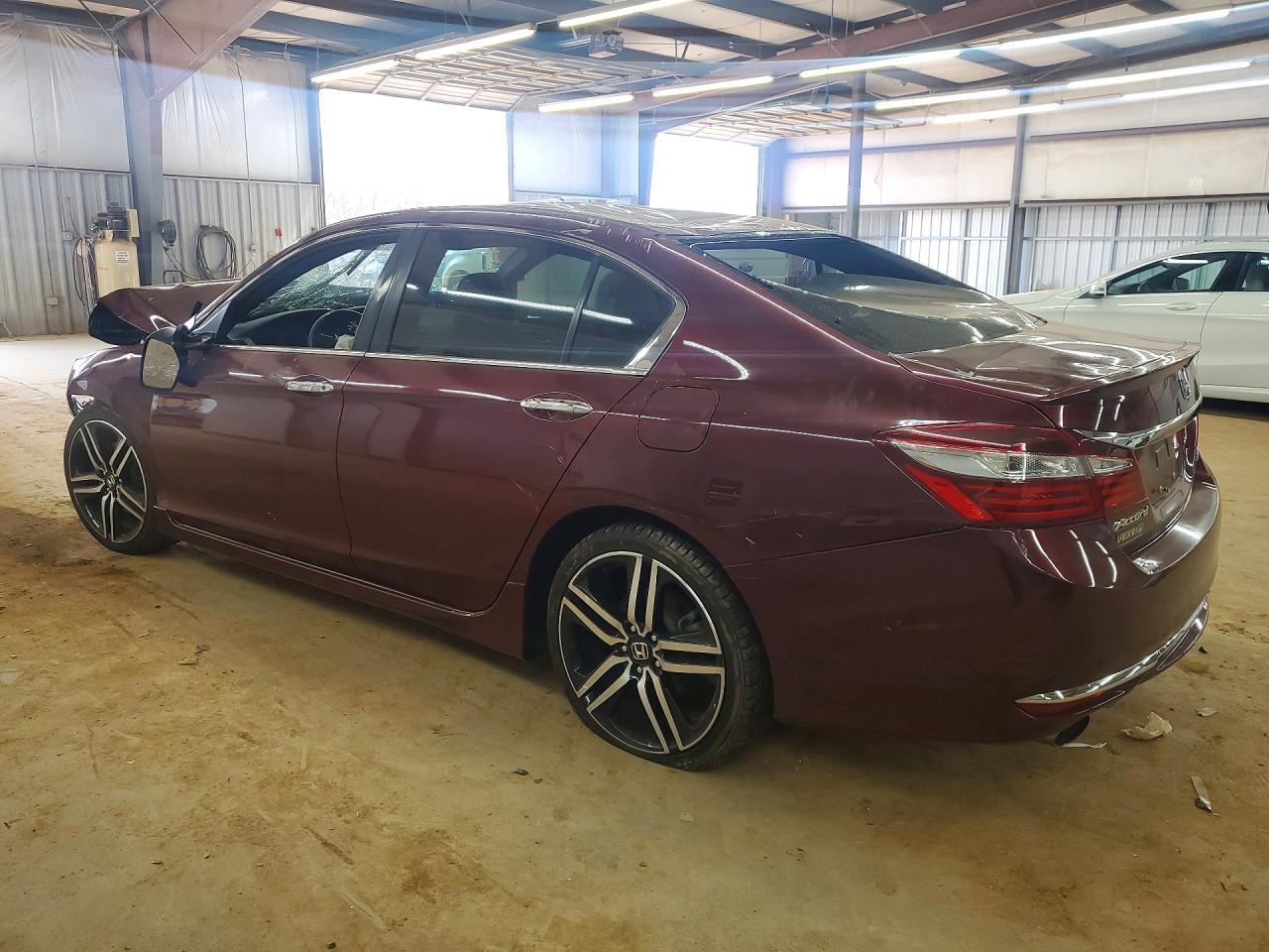 2016 Honda Accord Sport - Image 2